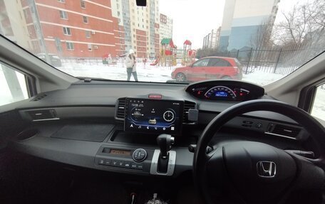 Honda Freed I, 2013 год, 1 300 000 рублей, 19 фотография