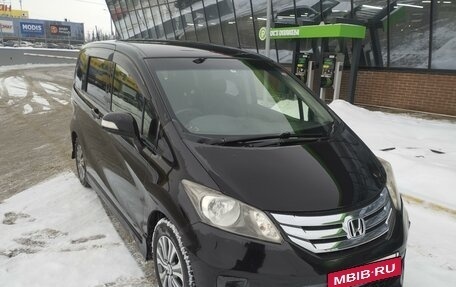 Honda Freed I, 2013 год, 1 300 000 рублей, 16 фотография