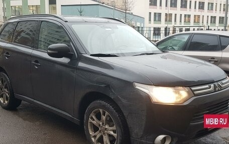 Mitsubishi Outlander III рестайлинг 3, 2013 год, 1 250 000 рублей, 6 фотография