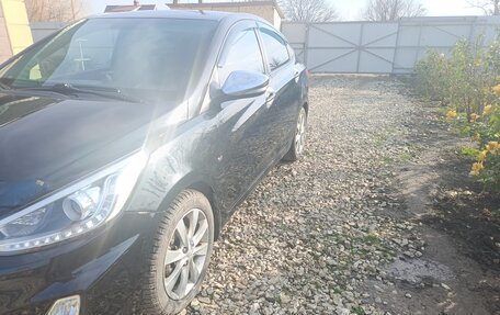 Hyundai Solaris II рестайлинг, 2012 год, 650 000 рублей, 8 фотография