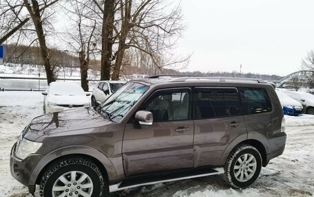 Mitsubishi Pajero IV, 2012 год, 2 550 000 рублей, 3 фотография