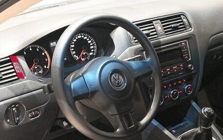 Volkswagen Jetta VI, 2014 год, 1 035 990 рублей, 2 фотография