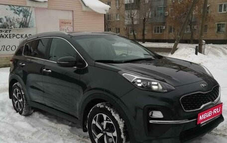 KIA Sportage IV рестайлинг, 2020 год, 2 350 000 рублей, 3 фотография