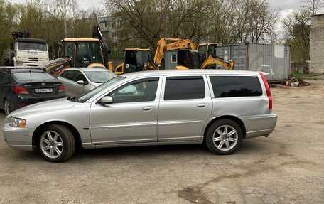 Volvo V70 III рестайлинг, 2004 год, 670 000 рублей, 5 фотография