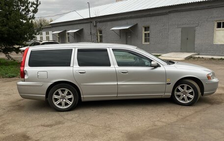 Volvo V70 III рестайлинг, 2004 год, 670 000 рублей, 4 фотография