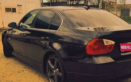 BMW 3 серия, 2005 год, 900 000 рублей, 1 фотография