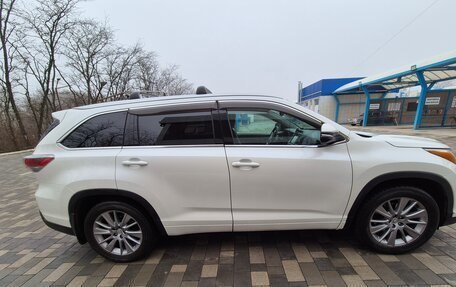 Toyota Highlander III, 2013 год, 2 700 000 рублей, 32 фотография