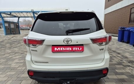 Toyota Highlander III, 2013 год, 2 700 000 рублей, 27 фотография