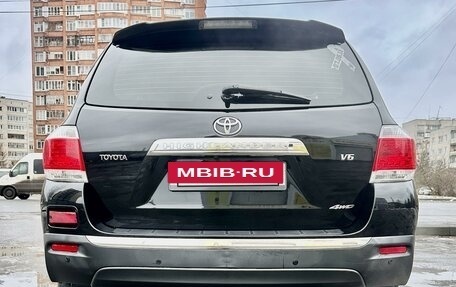 Toyota Highlander III, 2013 год, 2 500 000 рублей, 3 фотография