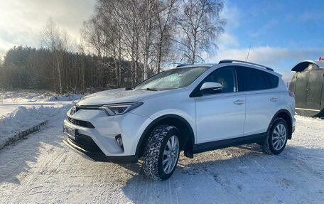 Toyota RAV4, 2018 год, 3 200 000 рублей, 8 фотография