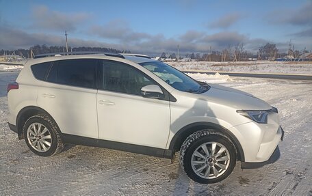 Toyota RAV4, 2018 год, 3 200 000 рублей, 1 фотография