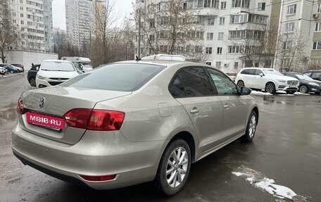 Volkswagen Jetta VI, 2012 год, 950 000 рублей, 3 фотография