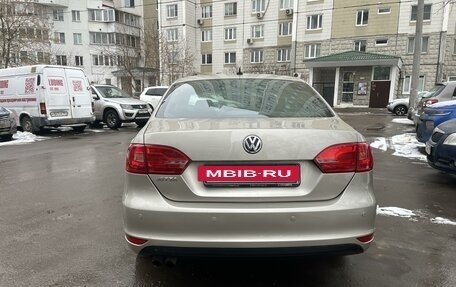 Volkswagen Jetta VI, 2012 год, 950 000 рублей, 8 фотография