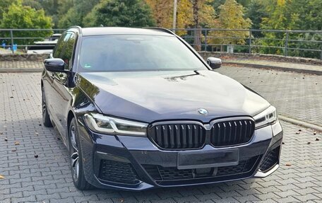 BMW 5 серия, 2021 год, 9 100 000 рублей, 3 фотография