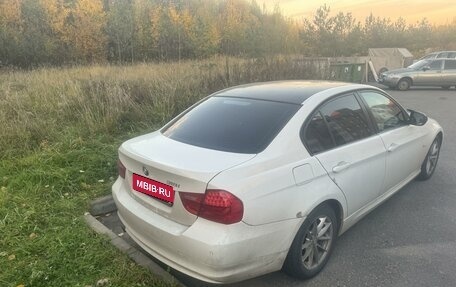 BMW 3 серия, 2011 год, 900 000 рублей, 1 фотография