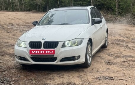 BMW 3 серия, 2011 год, 900 000 рублей, 8 фотография