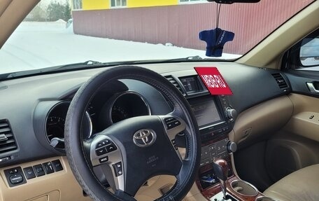 Toyota Highlander III, 2012 год, 2 700 000 рублей, 8 фотография