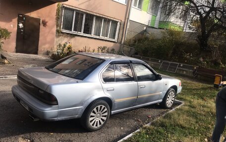 Nissan Maxima VIII, 1992 год, 300 000 рублей, 1 фотография