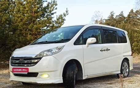 Honda Stepwgn III, 2007 год, 1 400 000 рублей, 2 фотография