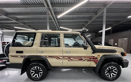 Toyota Land Cruiser 70, 2024 год, 10 500 000 рублей, 7 фотография