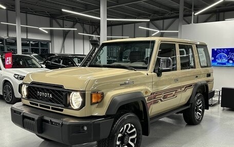 Toyota Land Cruiser 70, 2024 год, 10 500 000 рублей, 2 фотография