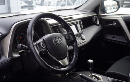 Toyota RAV4, 2014 год, 2 165 000 рублей, 10 фотография