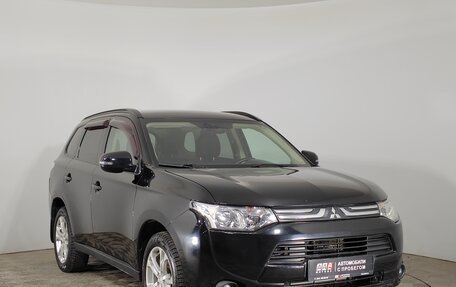 Mitsubishi Outlander III рестайлинг 3, 2013 год, 1 149 000 рублей, 3 фотография