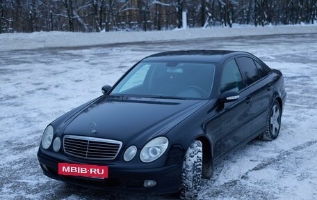 Mercedes-Benz E-Класс, 2003 год, 820 000 рублей, 6 фотография