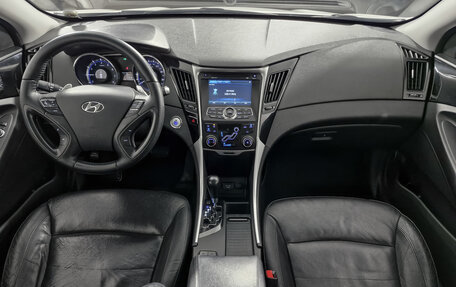 Hyundai Sonata VI, 2011 год, 1 067 000 рублей, 16 фотография