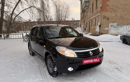 Renault Sandero I, 2011 год, 690 000 рублей, 2 фотография