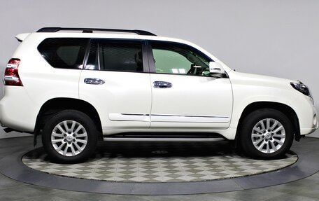 Toyota Land Cruiser Prado 150 рестайлинг 2, 2014 год, 3 440 000 рублей, 4 фотография