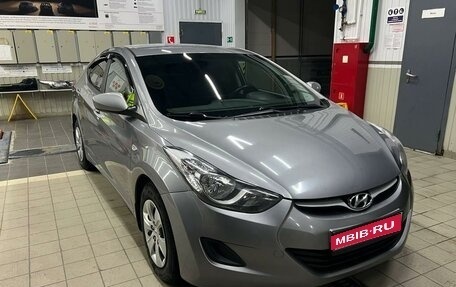 Hyundai Elantra V, 2012 год, 970 000 рублей, 1 фотография