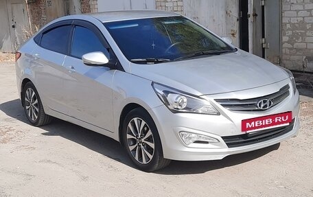 Hyundai Solaris II рестайлинг, 2015 год, 1 200 000 рублей, 9 фотография