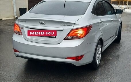 Hyundai Solaris II рестайлинг, 2015 год, 1 200 000 рублей, 4 фотография