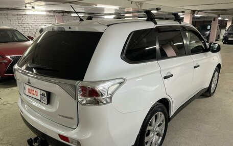 Mitsubishi Outlander III рестайлинг 3, 2014 год, 1 475 000 рублей, 6 фотография