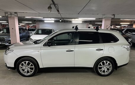 Mitsubishi Outlander III рестайлинг 3, 2014 год, 1 475 000 рублей, 9 фотография