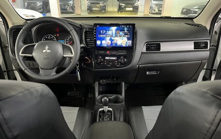 Mitsubishi Outlander III рестайлинг 3, 2014 год, 1 475 000 рублей, 17 фотография