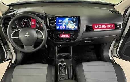 Mitsubishi Outlander III рестайлинг 3, 2014 год, 1 475 000 рублей, 16 фотография