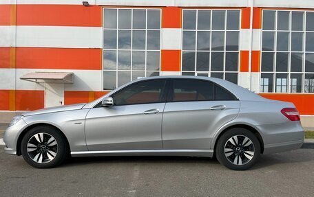 Mercedes-Benz E-Класс, 2010 год, 2 500 000 рублей, 7 фотография