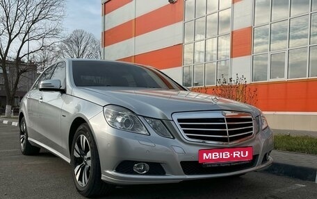 Mercedes-Benz E-Класс, 2010 год, 2 500 000 рублей, 3 фотография