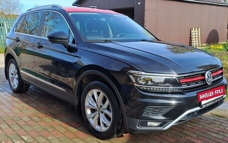 Volkswagen Tiguan II, 2017 год, 2 100 000 рублей, 2 фотография