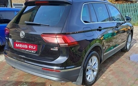 Volkswagen Tiguan II, 2017 год, 2 100 000 рублей, 6 фотография