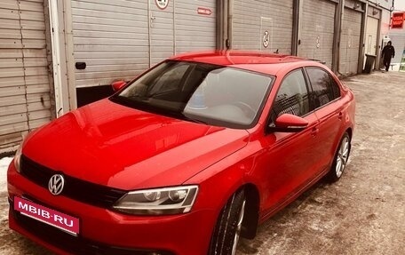 Volkswagen Jetta VI, 2011 год, 890 000 рублей, 2 фотография