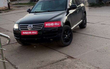 Volkswagen Touareg III, 2004 год, 725 000 рублей, 3 фотография