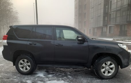 Toyota Land Cruiser Prado 150 рестайлинг 2, 2010 год, 2 390 000 рублей, 2 фотография