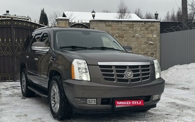 Cadillac Escalade III, 2011 год, 2 640 000 рублей, 1 фотография