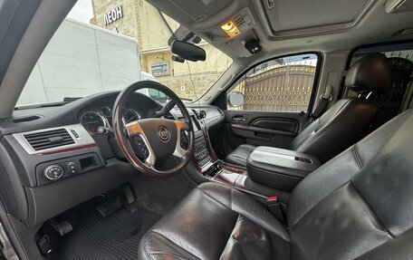 Cadillac Escalade III, 2011 год, 2 640 000 рублей, 20 фотография