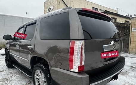 Cadillac Escalade III, 2011 год, 2 640 000 рублей, 12 фотография