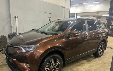 Toyota RAV4, 2017 год, 2 700 000 рублей, 1 фотография