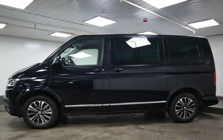 Volkswagen Multivan T6 рестайлинг, 2020 год, 7 150 000 рублей, 5 фотография